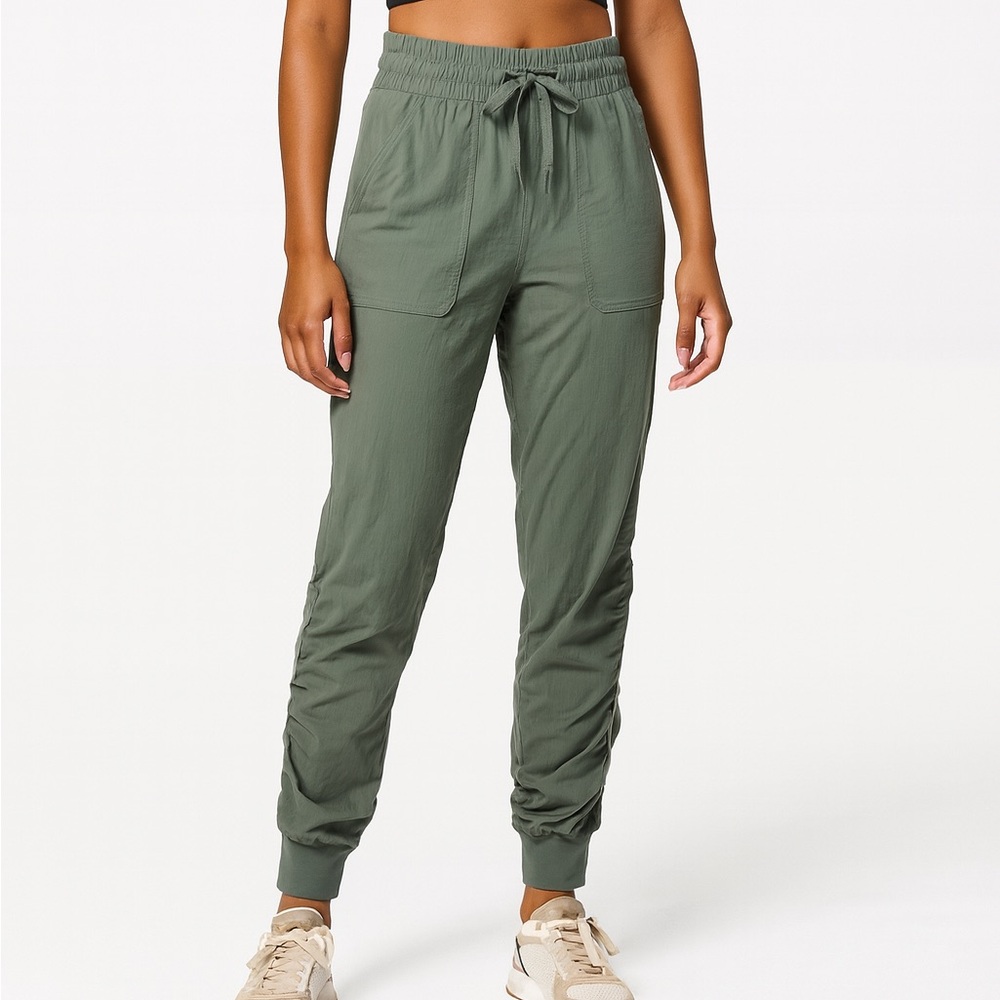 Lululemon Beyond The Studio Jogger Pants Size 2